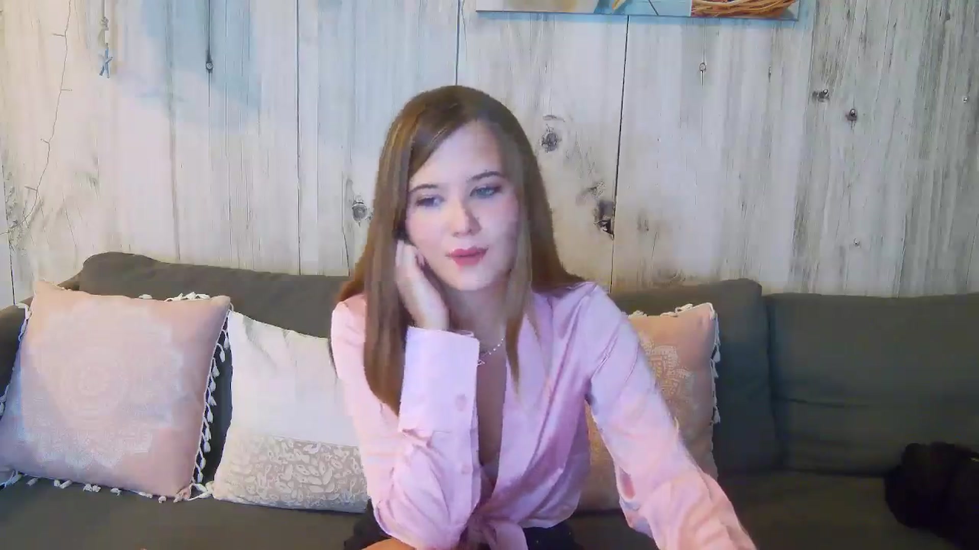 Gallery image thumbnail from Aileenaa's myfreecams stream on, 08/28/2025, 18:19 image 6 of 20