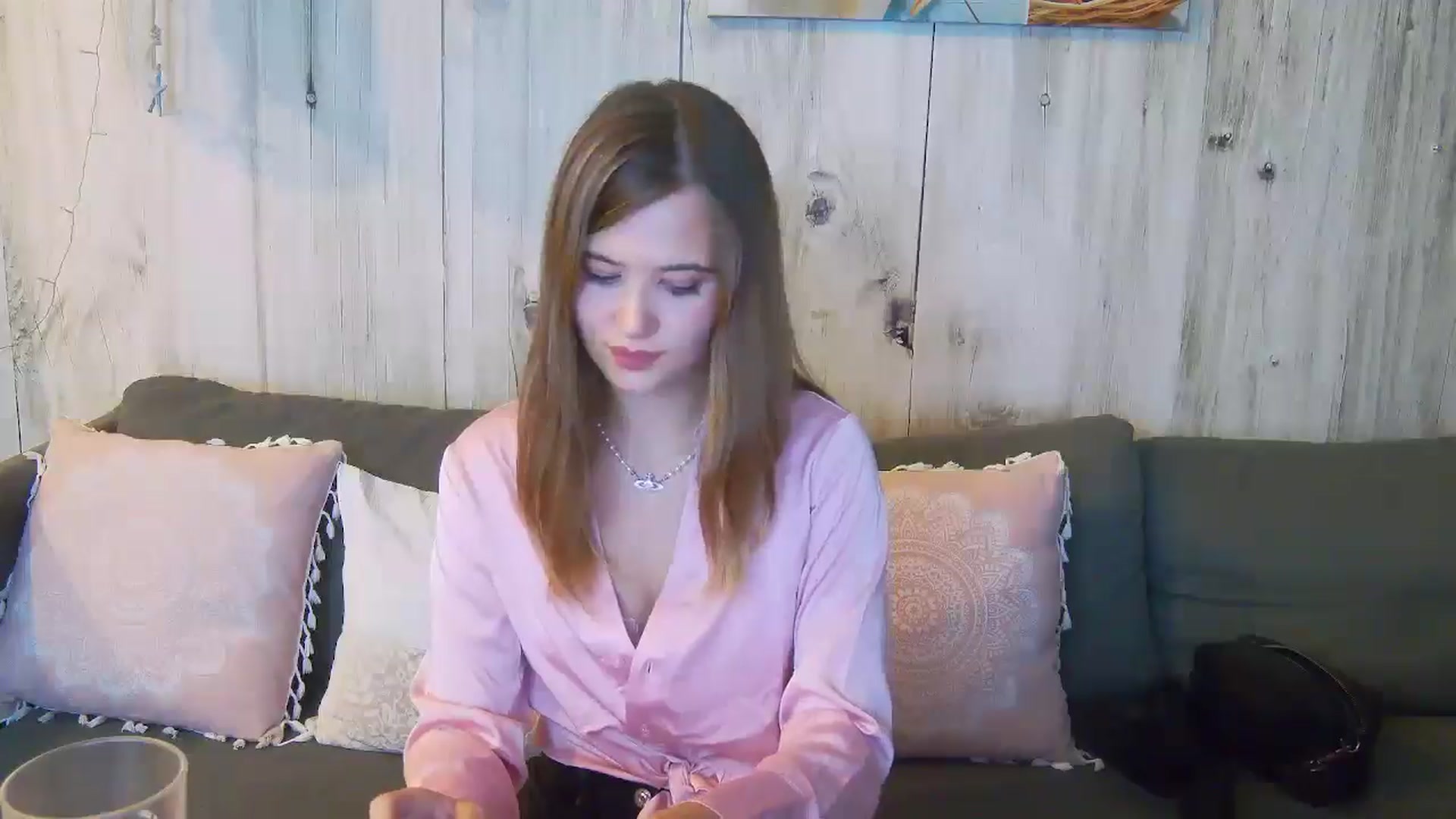 Gallery image thumbnail from Aileenaa's myfreecams stream on, 08/28/2025, 18:19 image 17 of 20