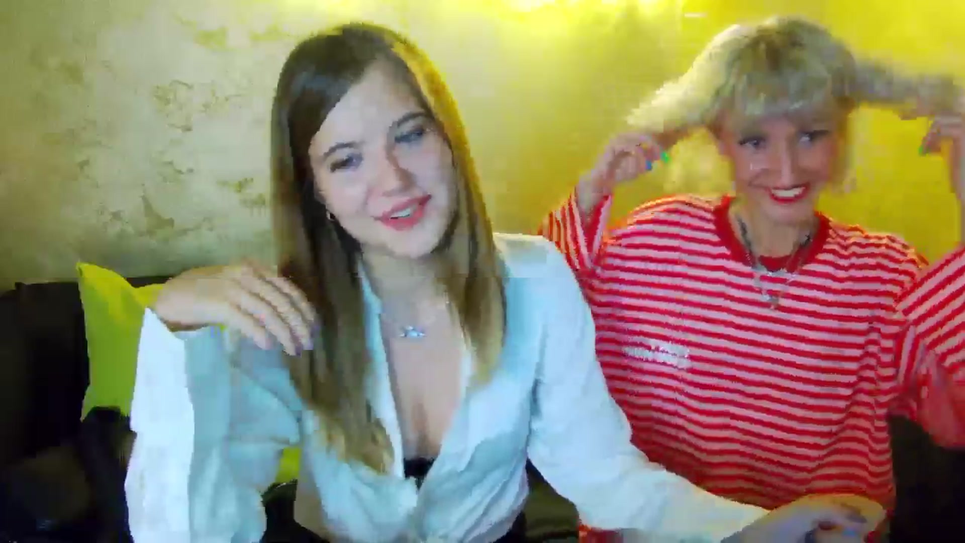 Gallery image thumbnail from Aileenaa's myfreecams stream on, 08/29/2025, 17:08 image 19 of 20