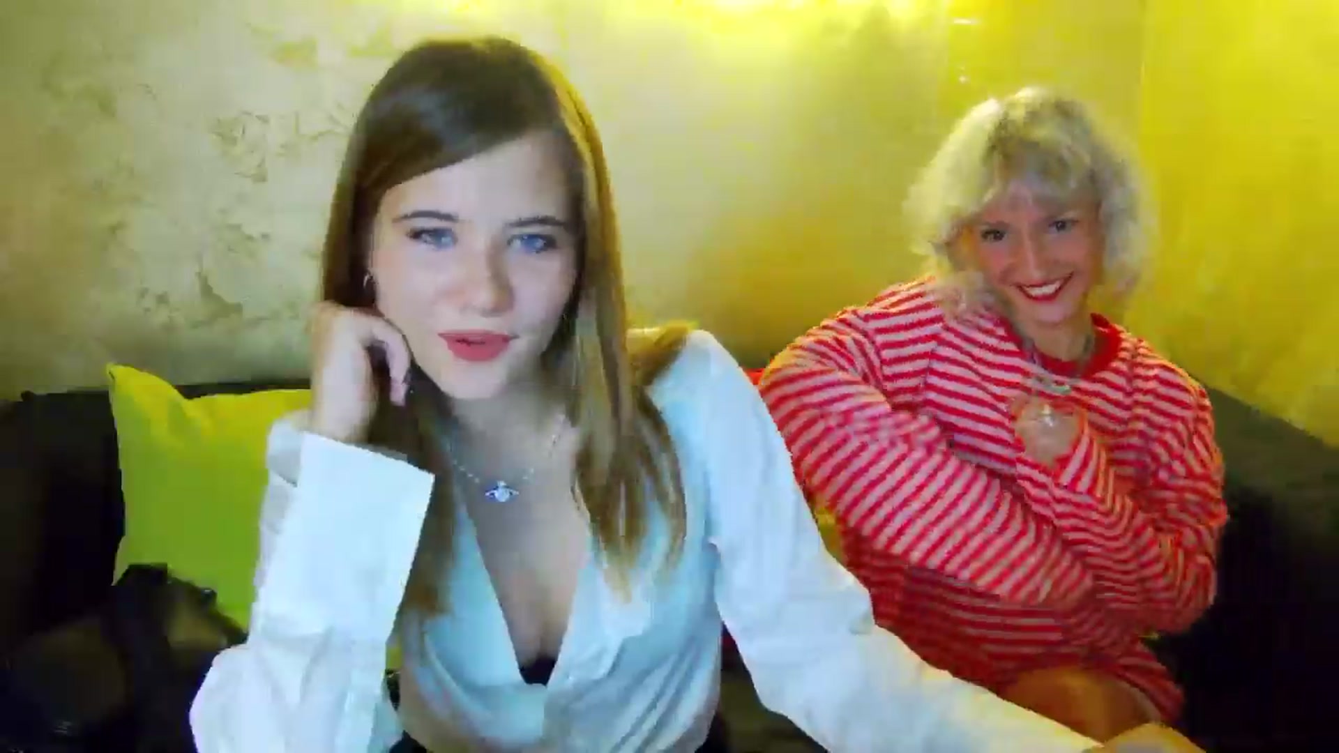 Gallery image thumbnail from Aileenaa's myfreecams stream on, 08/29/2025, 17:08 image 13 of 20