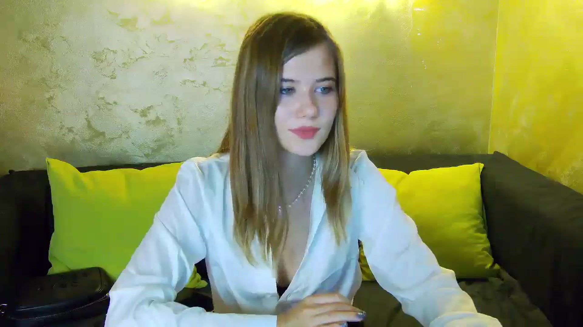 Gallery image thumbnail from Aileenaa's myfreecams stream on, 08/29/2025, 18:15 image 9 of 20