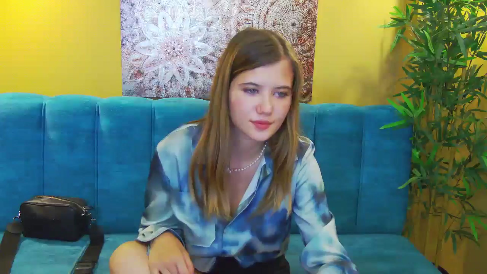 Gallery image thumbnail from Aileenaa's myfreecams stream on, 08/30/2025, 17:59 image 16 of 20