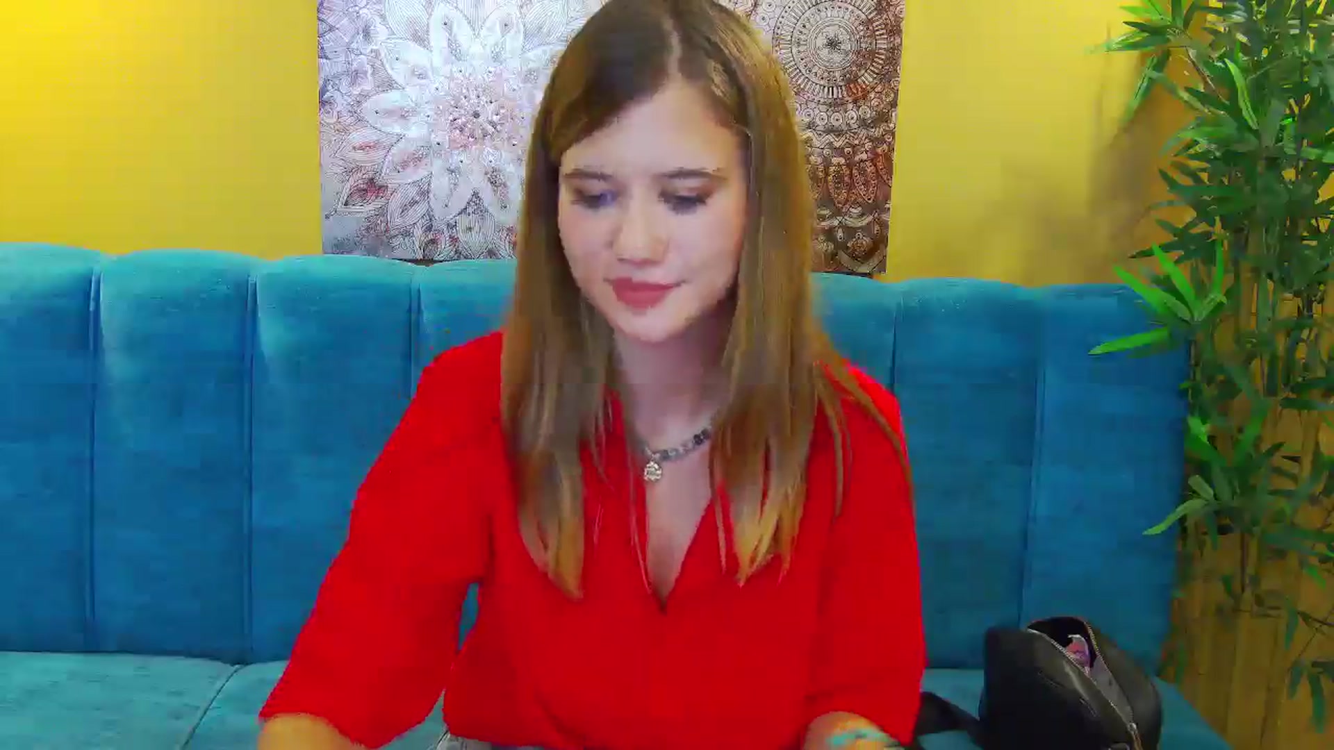 Gallery image thumbnail from Aileenaa's myfreecams stream on, 08/31/2025, 17:16 image 5 of 20