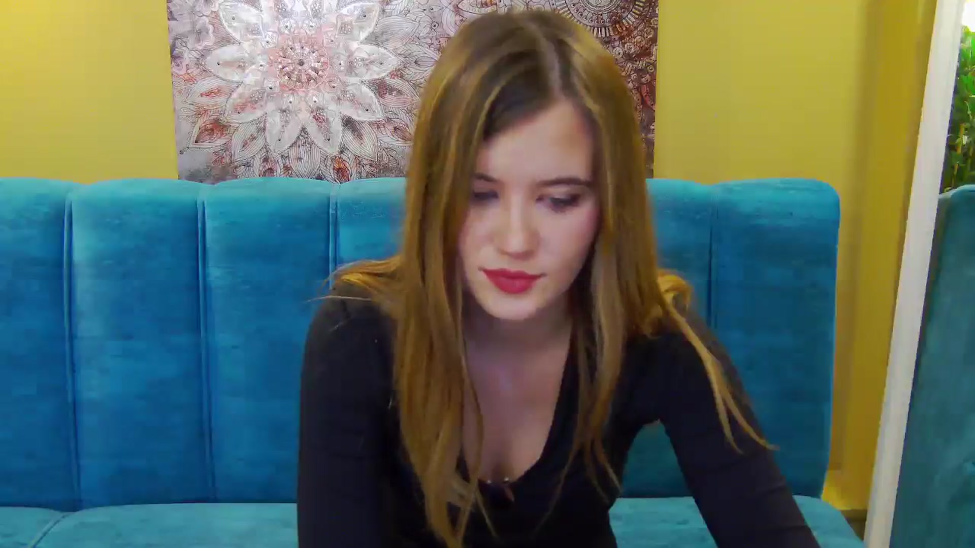 Gallery image thumbnail from Aileenaa's myfreecams stream on, 10/03/2025, 17:38 image 14 of 20