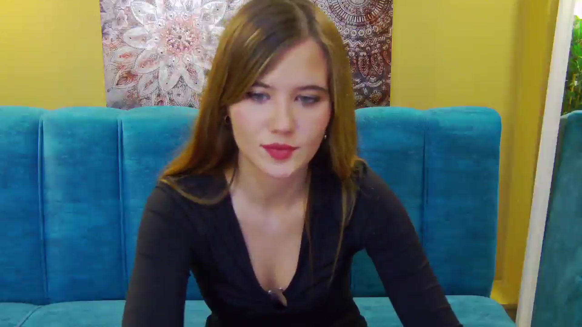 Gallery image thumbnail from Aileenaa's myfreecams stream on, 10/03/2025, 17:38 image 10 of 20