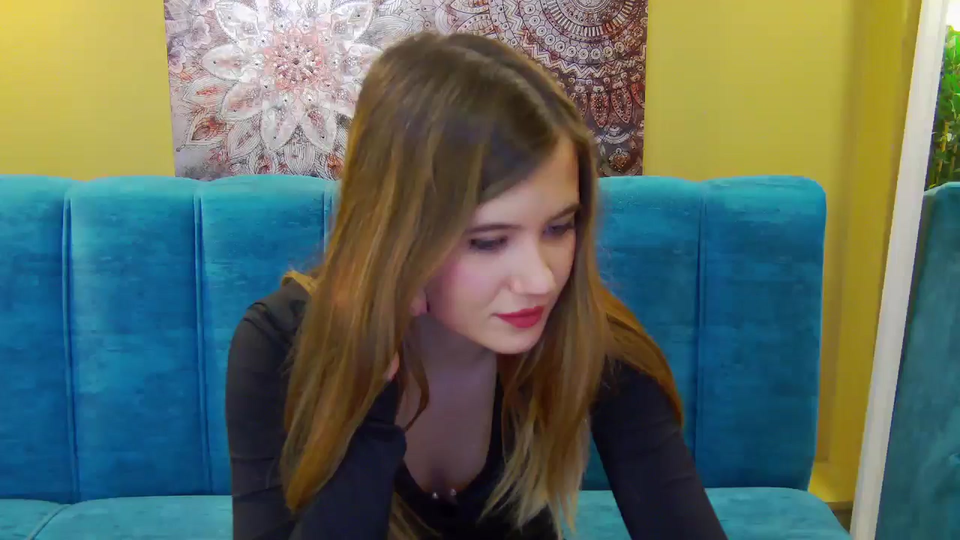Gallery image thumbnail from Aileenaa's myfreecams stream on, 10/03/2025, 17:38 image 1 of 20