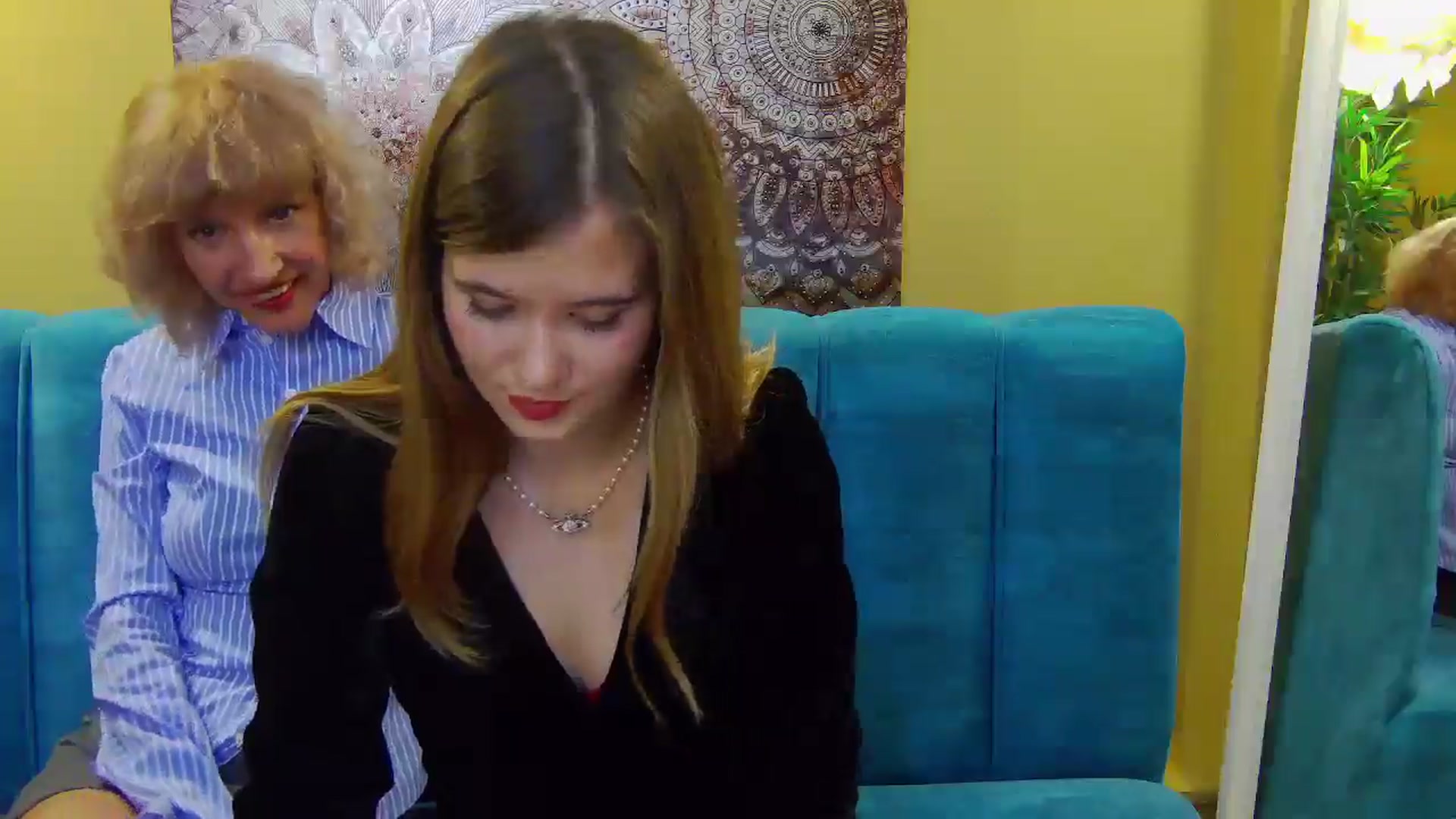 Gallery image thumbnail from Aileenaa's myfreecams stream on, 10/04/2025, 19:50 image 5 of 20