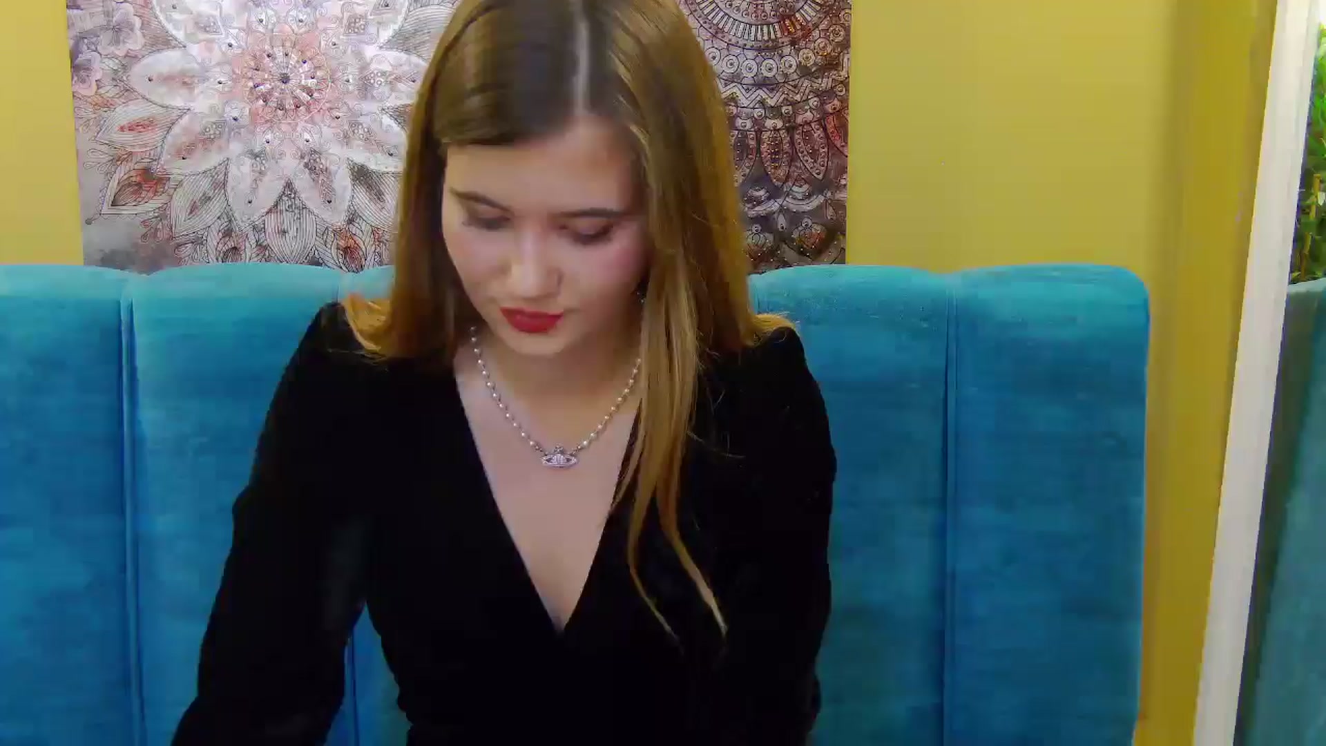 Gallery image thumbnail from Aileenaa's myfreecams stream on, 10/04/2025, 19:50 image 1 of 20