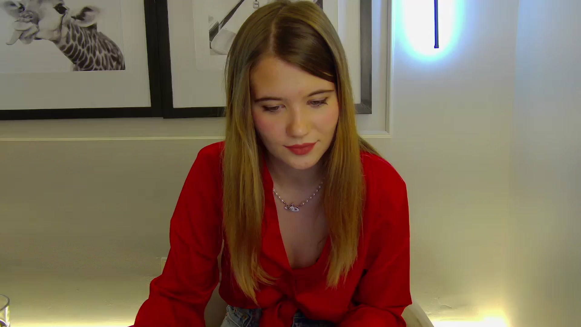 Gallery image thumbnail from Aileenaa's myfreecams stream on, 11/19/2025, 19:30 image 2 of 20