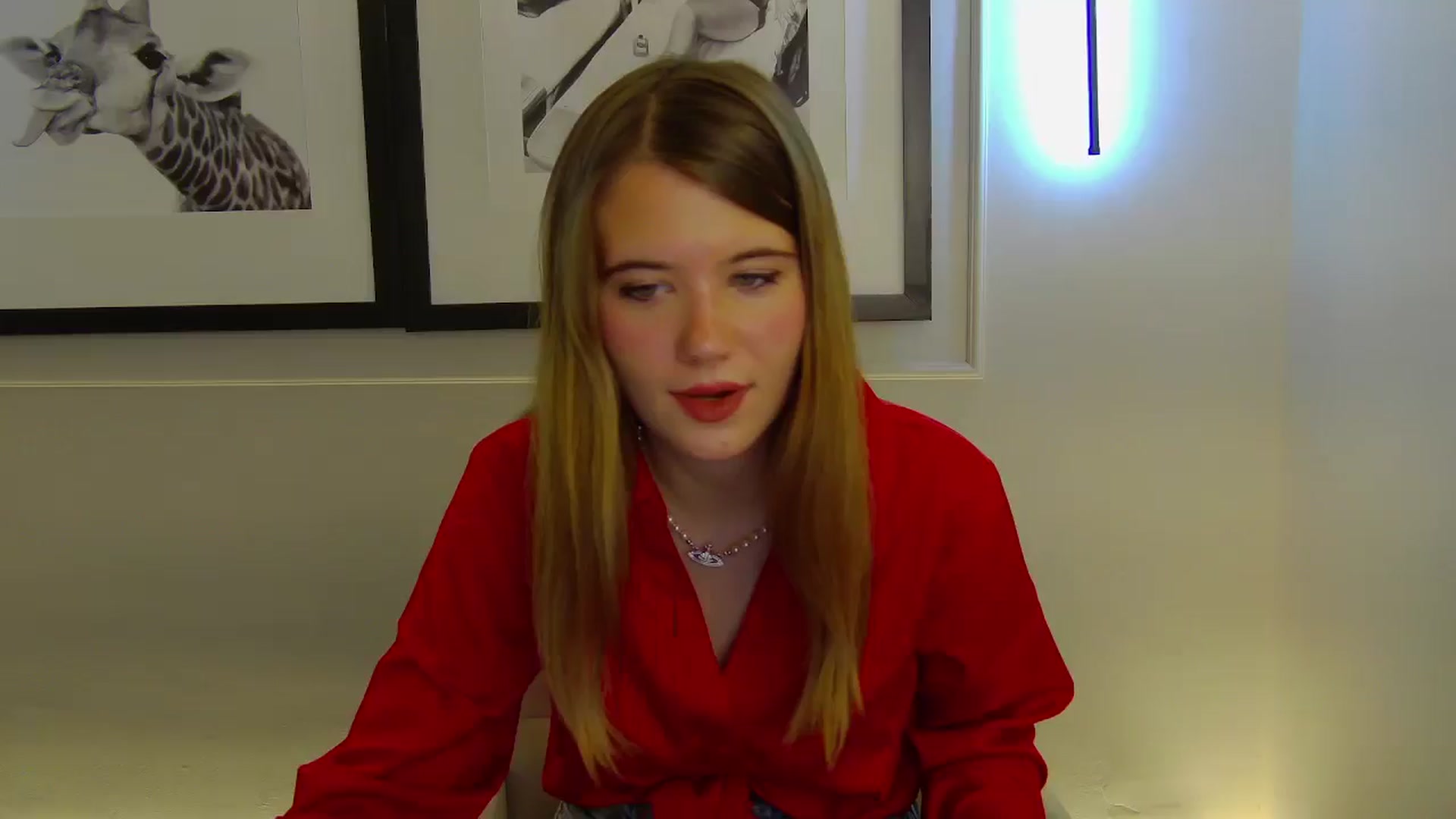 Gallery image thumbnail from Aileenaa's myfreecams stream on, 11/19/2025, 21:49 image 15 of 20