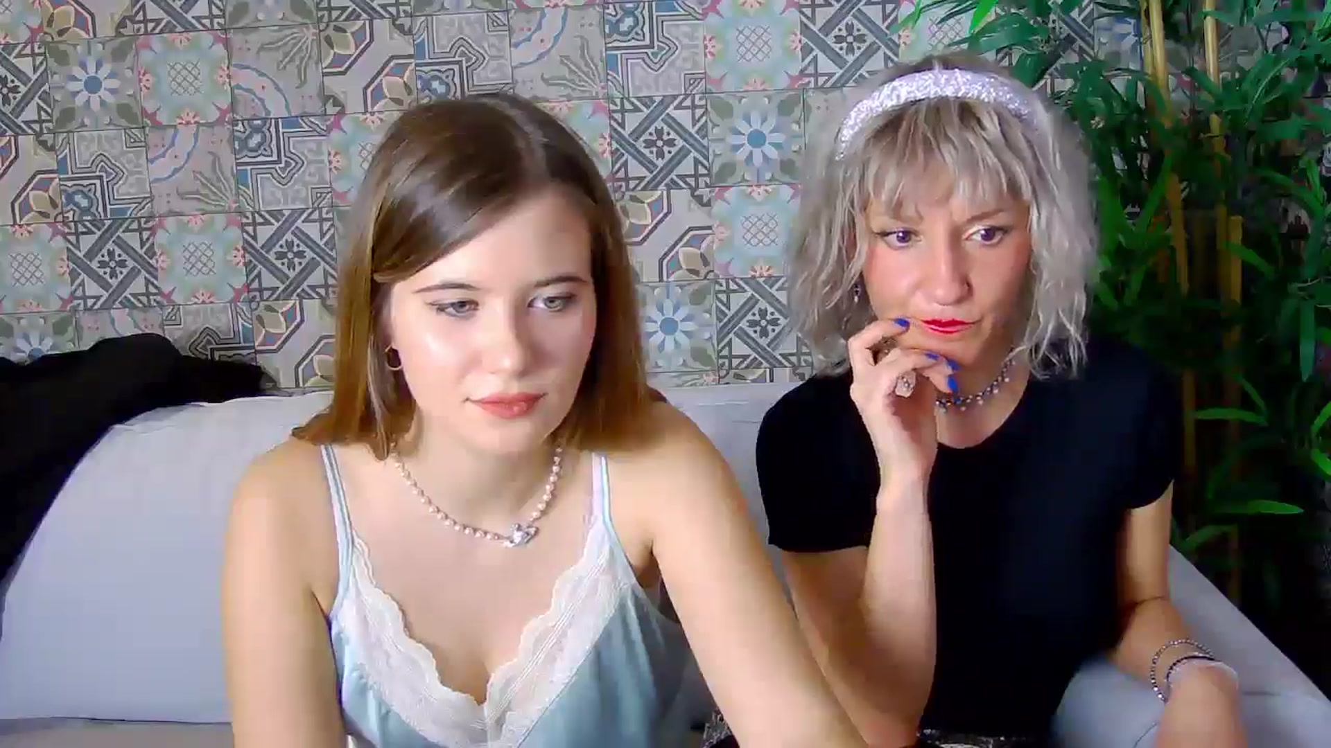 Gallery image thumbnail from Aileenaa's myfreecams stream on, 11/22/2025, 22:05 image 16 of 20