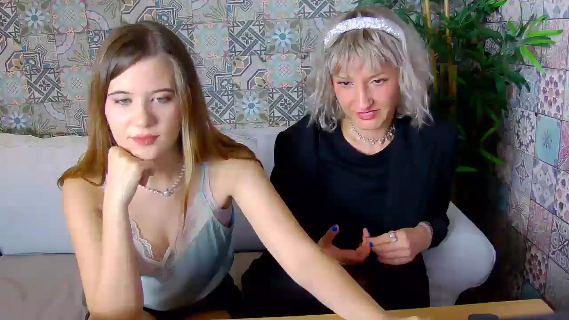 Gallery image thumbnail from Aileenaa's myfreecams stream on, 11/22/2025, 22:05 image 4 of 20