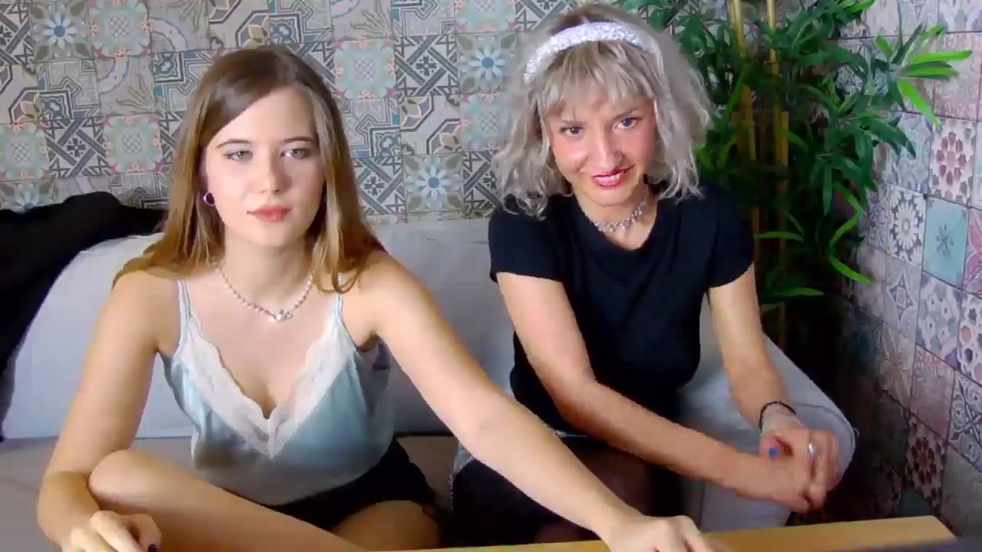 Gallery image thumbnail from Aileenaa's myfreecams stream on, 11/22/2025, 22:05 image 9 of 20