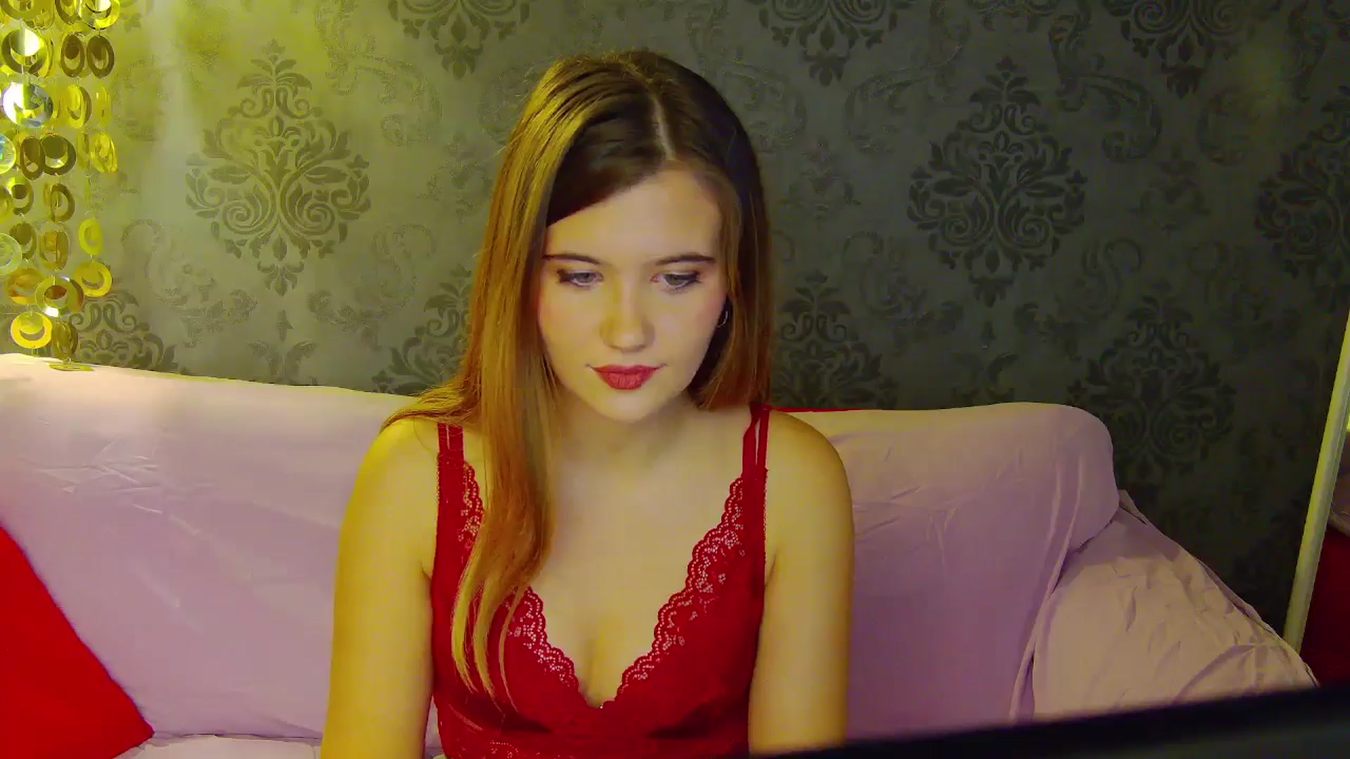 Gallery image thumbnail from Aileenaa's myfreecams stream on, 11/25/2025, 19:34 image 14 of 20