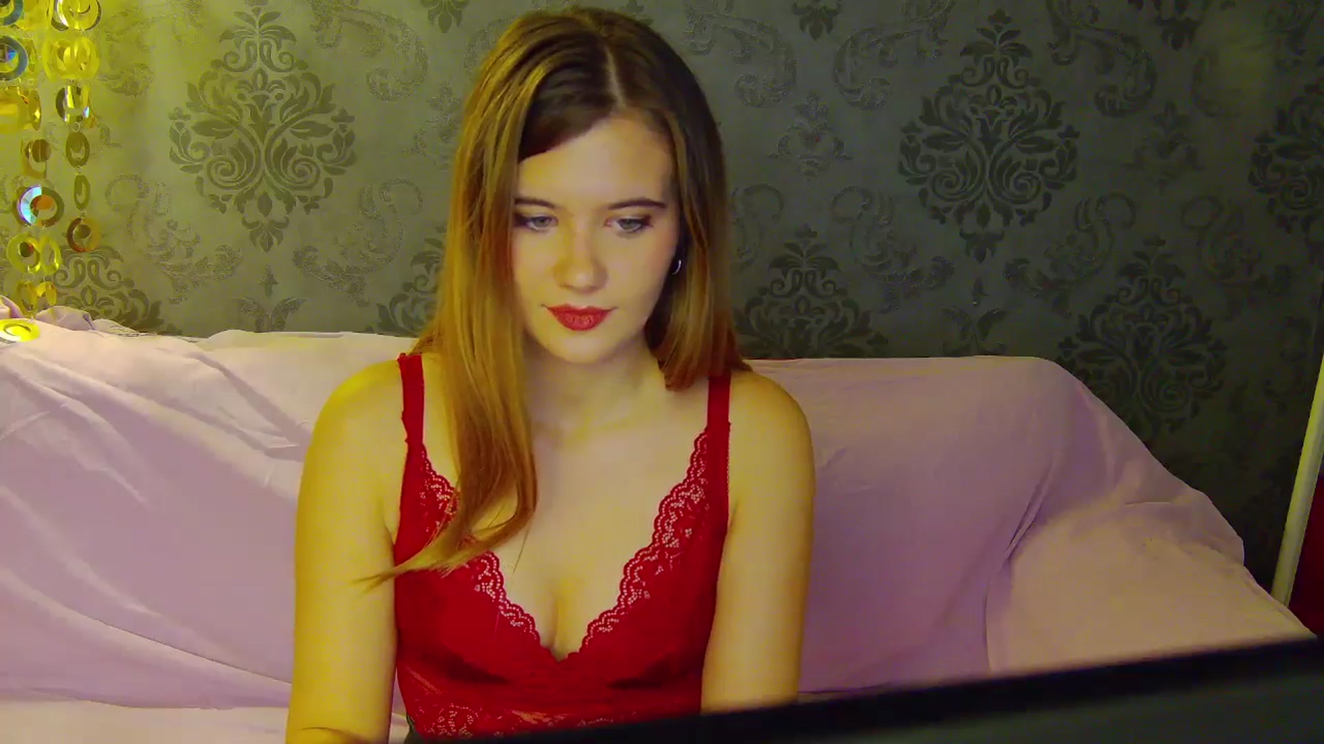 Gallery image thumbnail from Aileenaa's myfreecams stream on, 11/25/2025, 22:39 image 13 of 20
