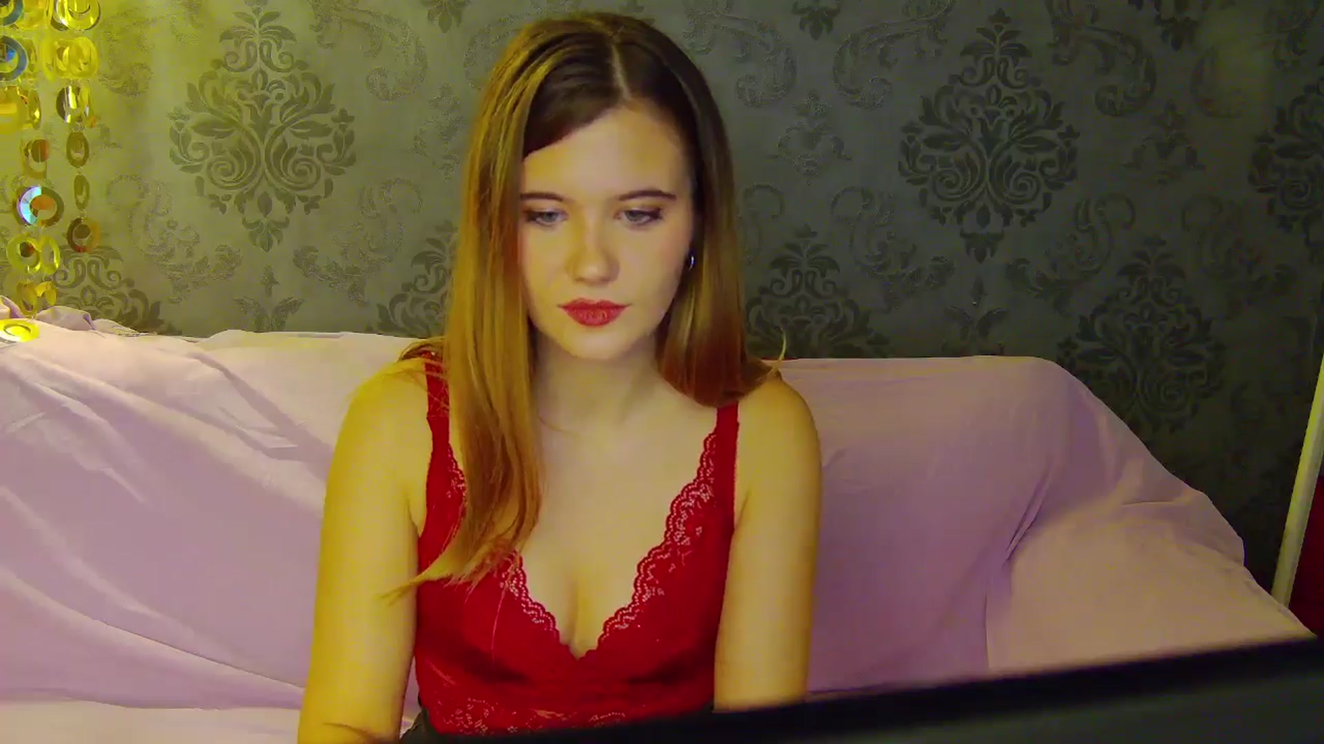 Gallery image thumbnail from Aileenaa's myfreecams stream on, 11/25/2025, 22:39 image 17 of 20