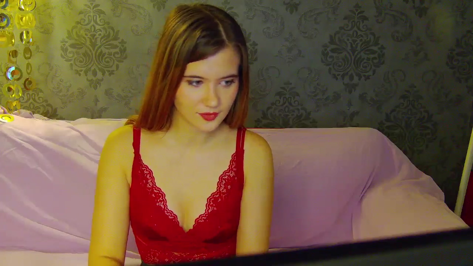 Gallery image thumbnail from Aileenaa's myfreecams stream on, 11/25/2025, 22:39 image 14 of 20