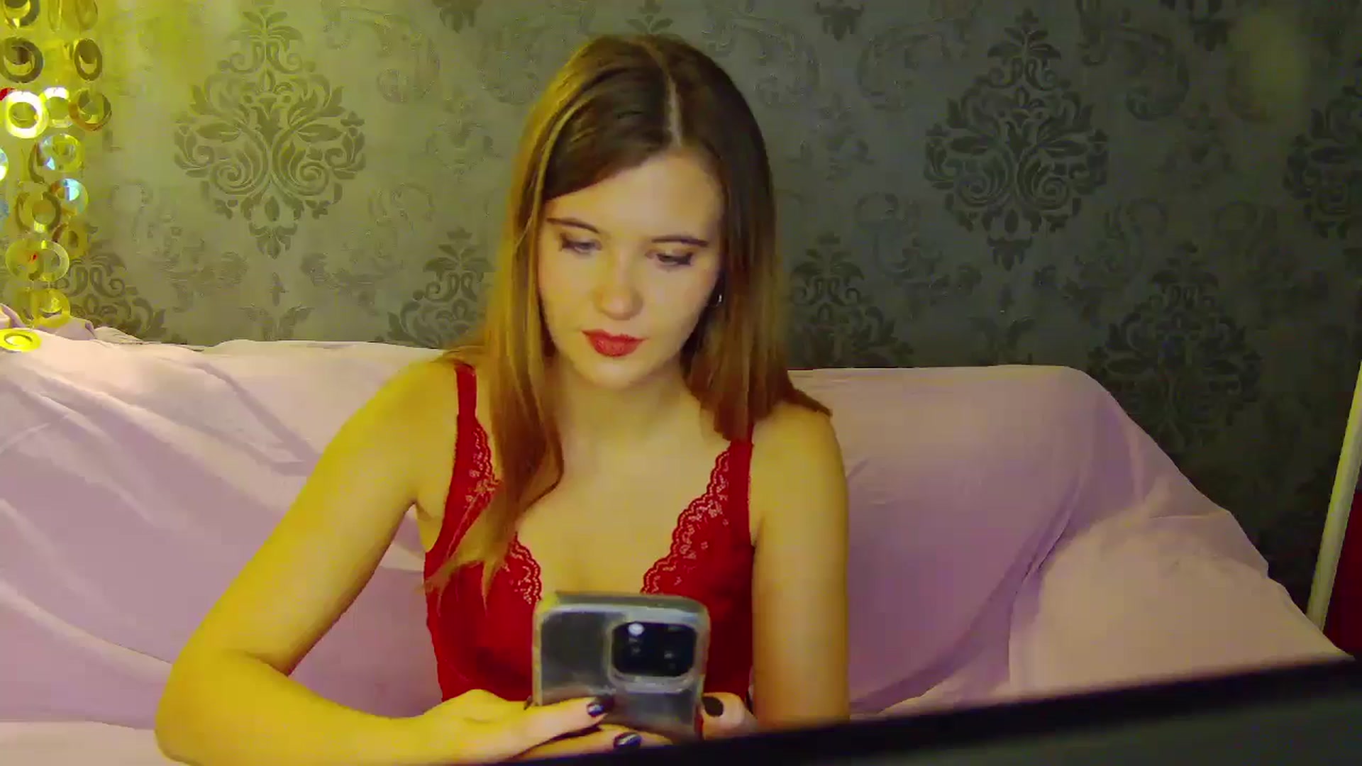 Gallery image thumbnail from Aileenaa's myfreecams stream on, 11/25/2025, 23:52 image 11 of 20
