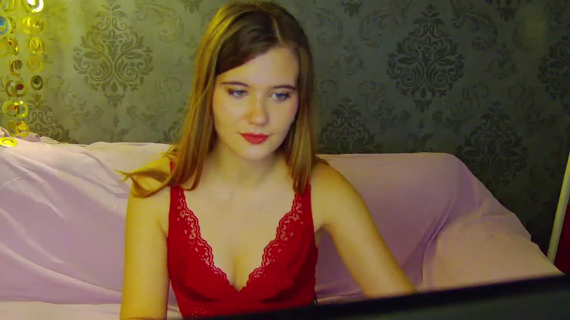 Gallery image thumbnail from Aileenaa's myfreecams stream on, 11/25/2025, 23:52 image 18 of 20