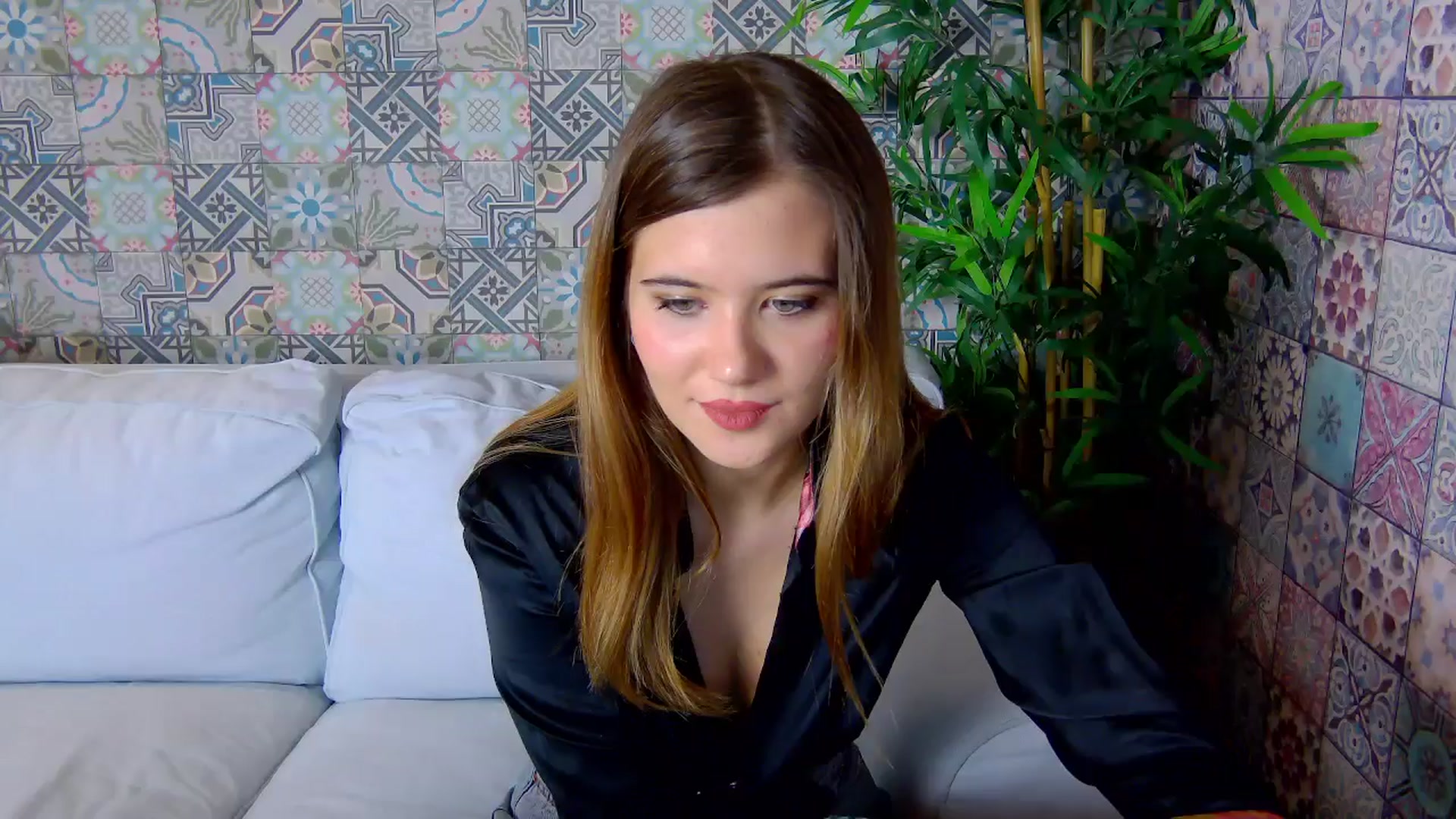 Gallery image thumbnail from Aileenaa's myfreecams stream on, 11/29/2025, 18:50 image 1 of 20