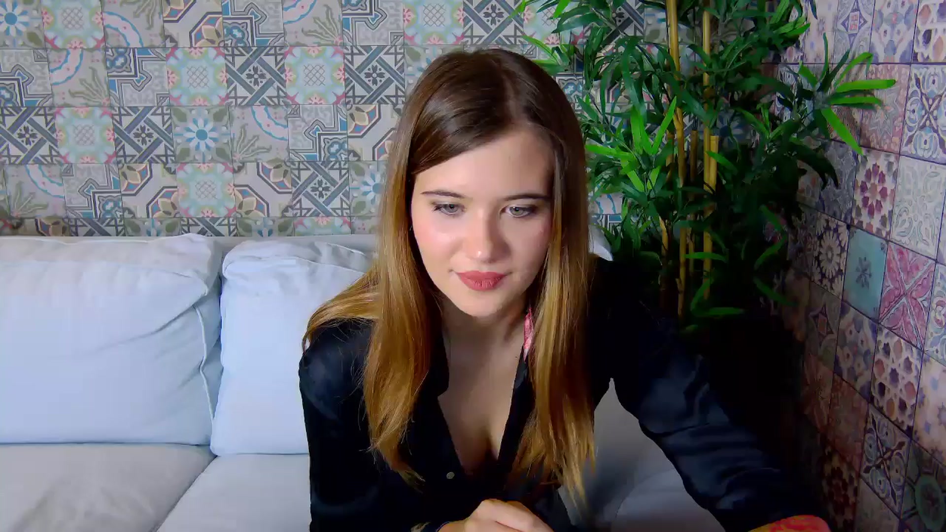 Gallery image thumbnail from Aileenaa's myfreecams stream on, 11/29/2025, 18:50 image 14 of 20