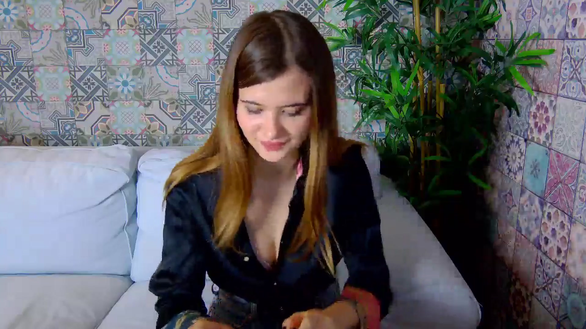 Gallery image thumbnail from Aileenaa's myfreecams stream on, 11/29/2025, 18:50 image 19 of 20