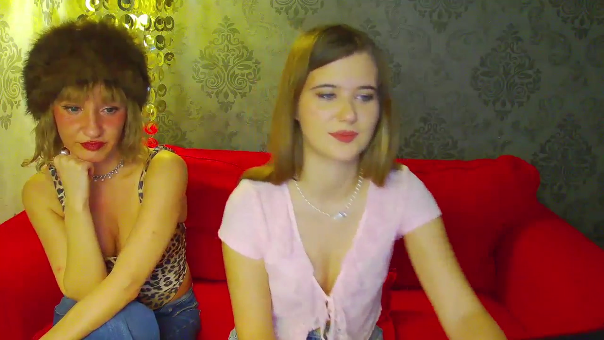 Gallery image thumbnail from Aileenaa's myfreecams stream on, 11/30/2025, 23:23 image 6 of 20