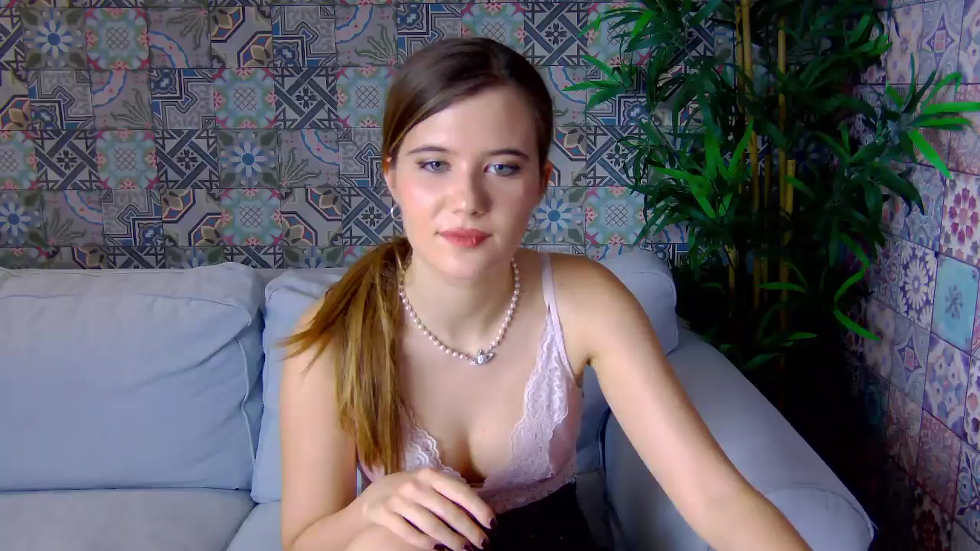 Gallery image thumbnail from Aileenaa's myfreecams stream on, 12/01/2025, 21:25 image 19 of 20