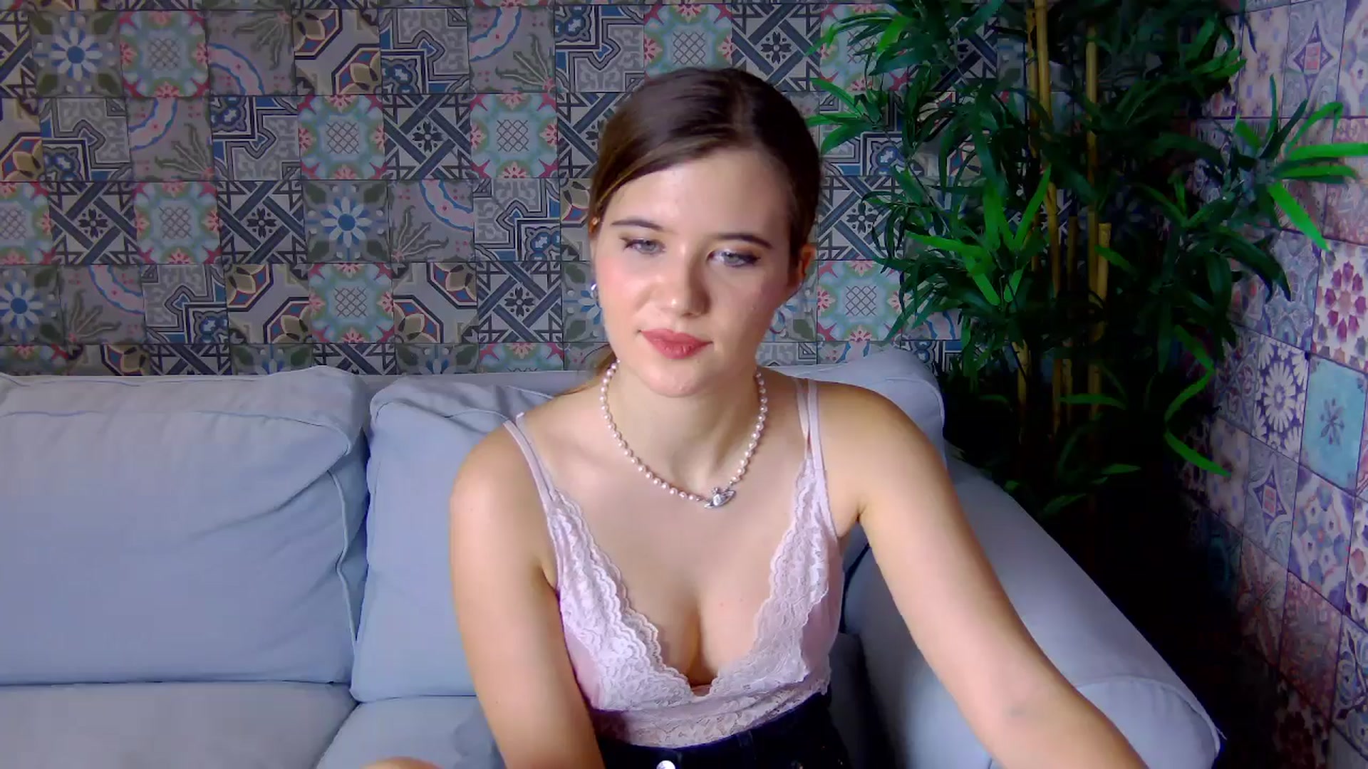 Gallery image thumbnail from Aileenaa's myfreecams stream on, 12/01/2025, 21:25 image 15 of 20