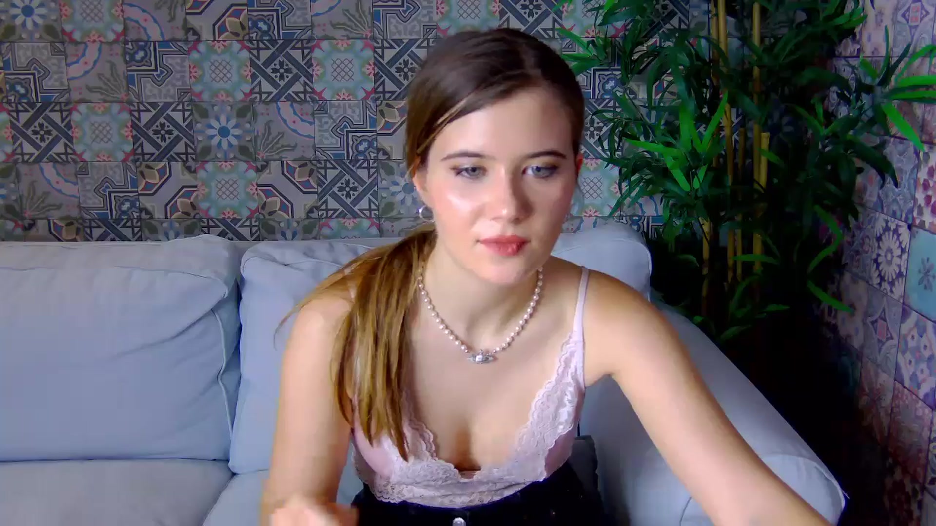 Gallery image thumbnail from Aileenaa's myfreecams stream on, 12/01/2025, 23:24 image 6 of 20