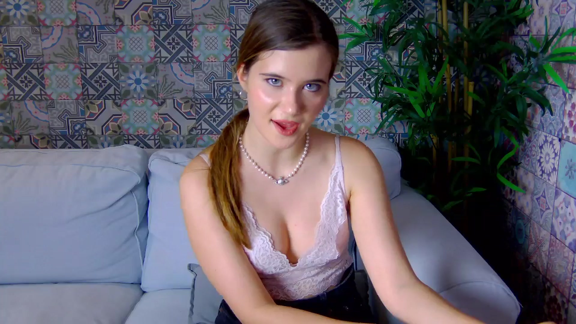 Gallery image thumbnail from Aileenaa's myfreecams stream on, 12/01/2025, 23:24 image 8 of 20