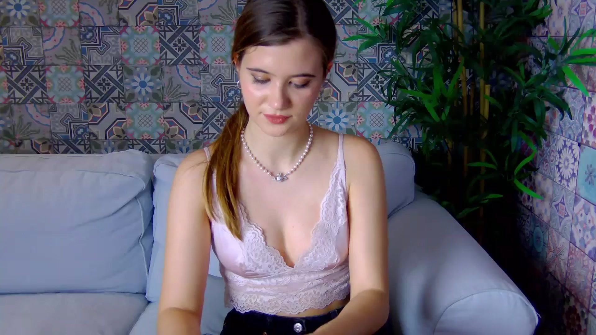 Gallery image thumbnail from Aileenaa's myfreecams stream on, 12/01/2025, 23:24 image 9 of 20