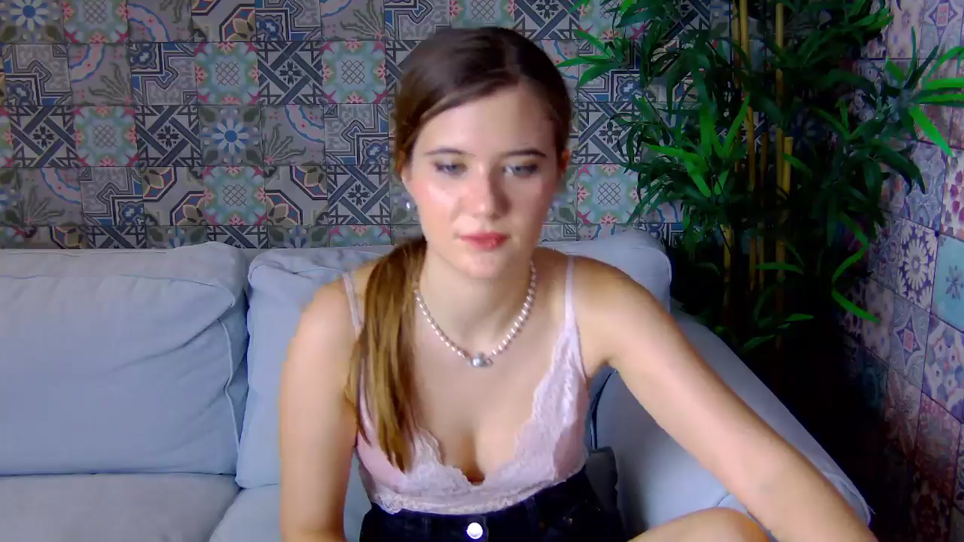Gallery image thumbnail from Aileenaa's myfreecams stream on, 12/01/2025, 23:24 image 18 of 20
