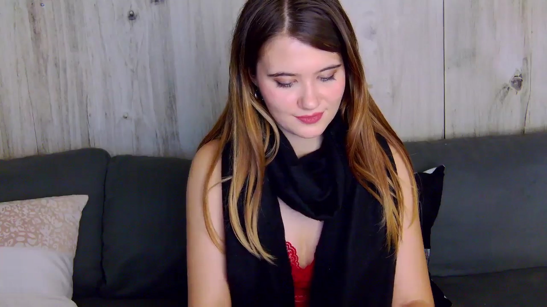 Gallery image thumbnail from Aileenaa's myfreecams stream on, 12/04/2025, 24:52 image 10 of 20