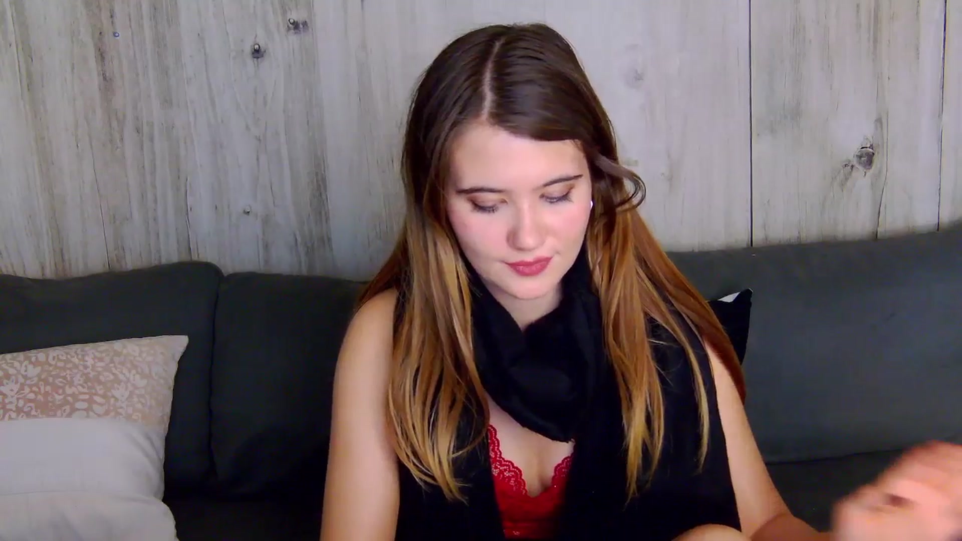 Gallery image thumbnail from Aileenaa's myfreecams stream on, 12/04/2025, 24:52 image 19 of 20
