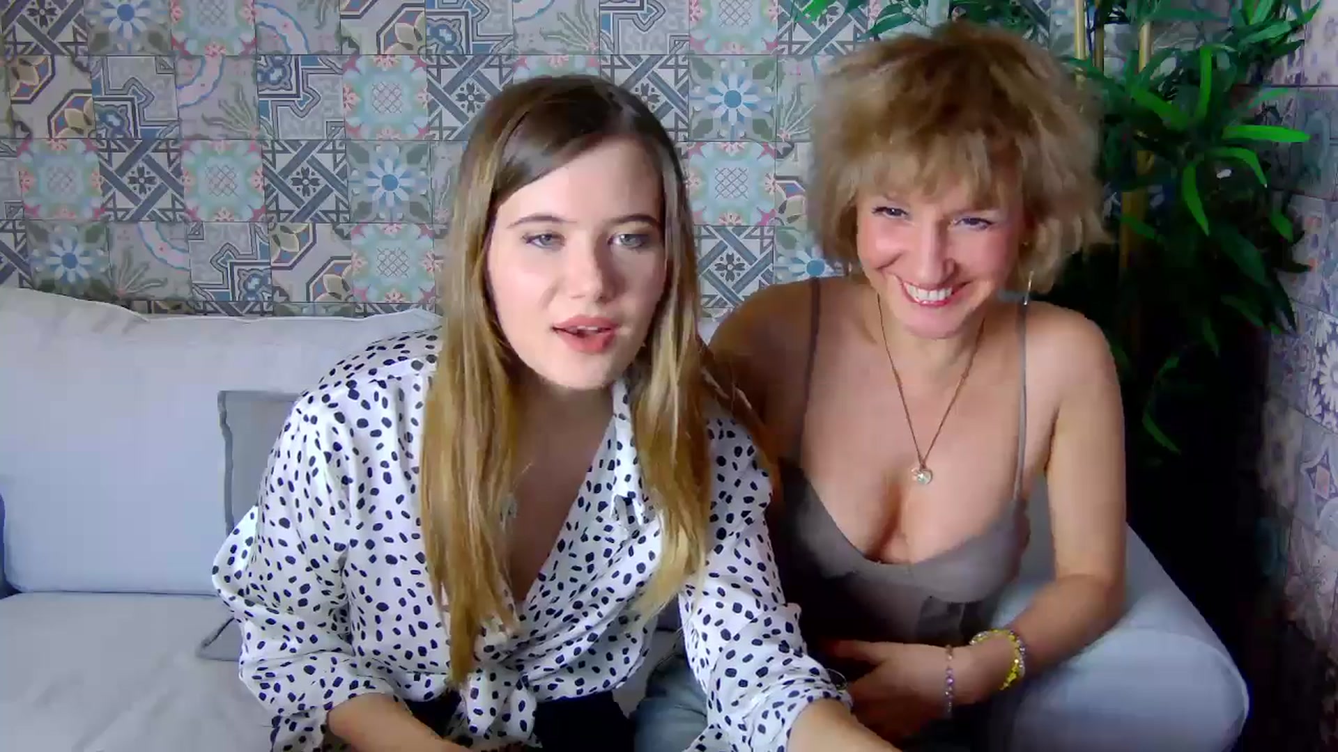 Gallery image thumbnail from Aileenaa's myfreecams stream on, 12/09/2025, 18:37 image 15 of 20
