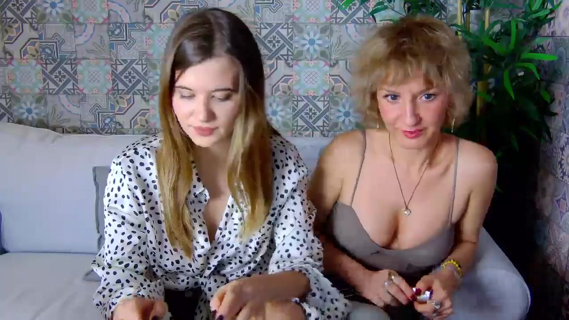 Gallery image thumbnail from Aileenaa's myfreecams stream on, 12/09/2025, 18:37 image 8 of 20