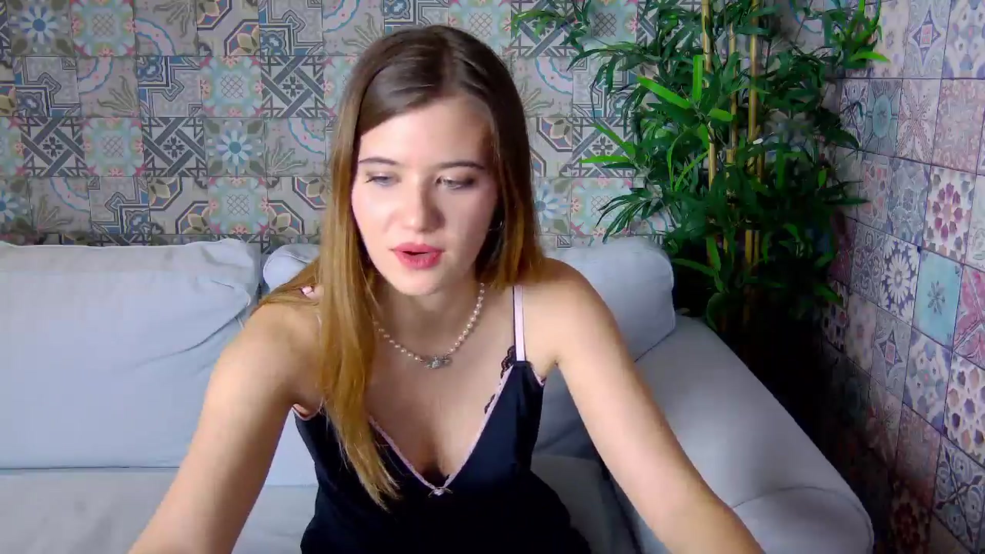 Gallery image thumbnail from Aileenaa's myfreecams stream on, 12/21/2025, 19:08 image 12 of 20