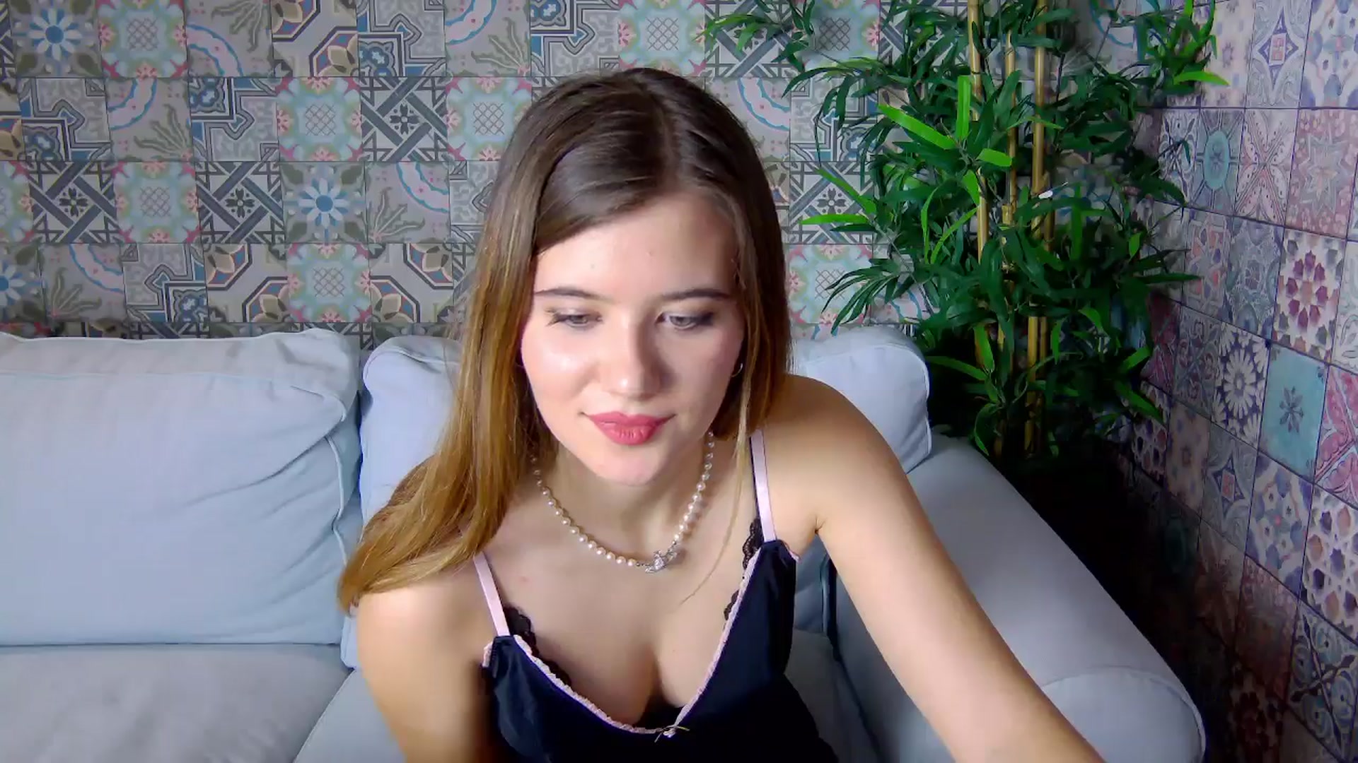 Gallery image thumbnail from Aileenaa's myfreecams stream on, 12/21/2025, 19:08 image 19 of 20
