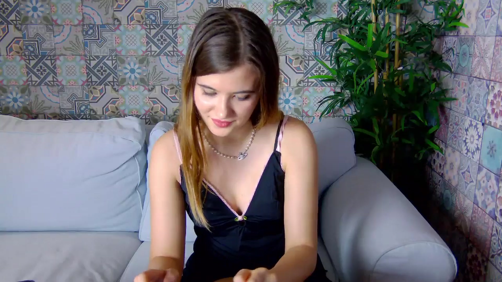 Gallery image thumbnail from Aileenaa's myfreecams stream on, 12/21/2025, 20:53 image 2 of 20