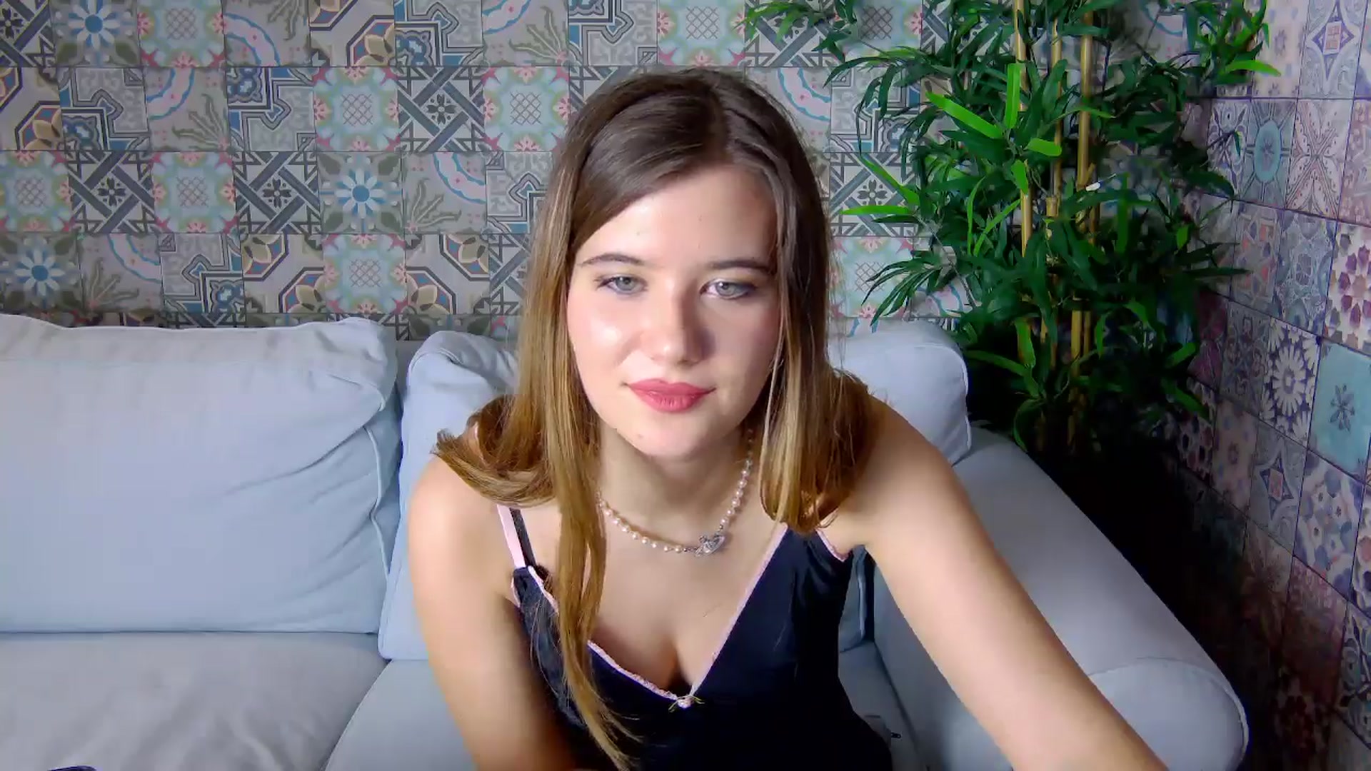 Gallery image thumbnail from Aileenaa's myfreecams stream on, 12/21/2025, 20:53 image 16 of 20