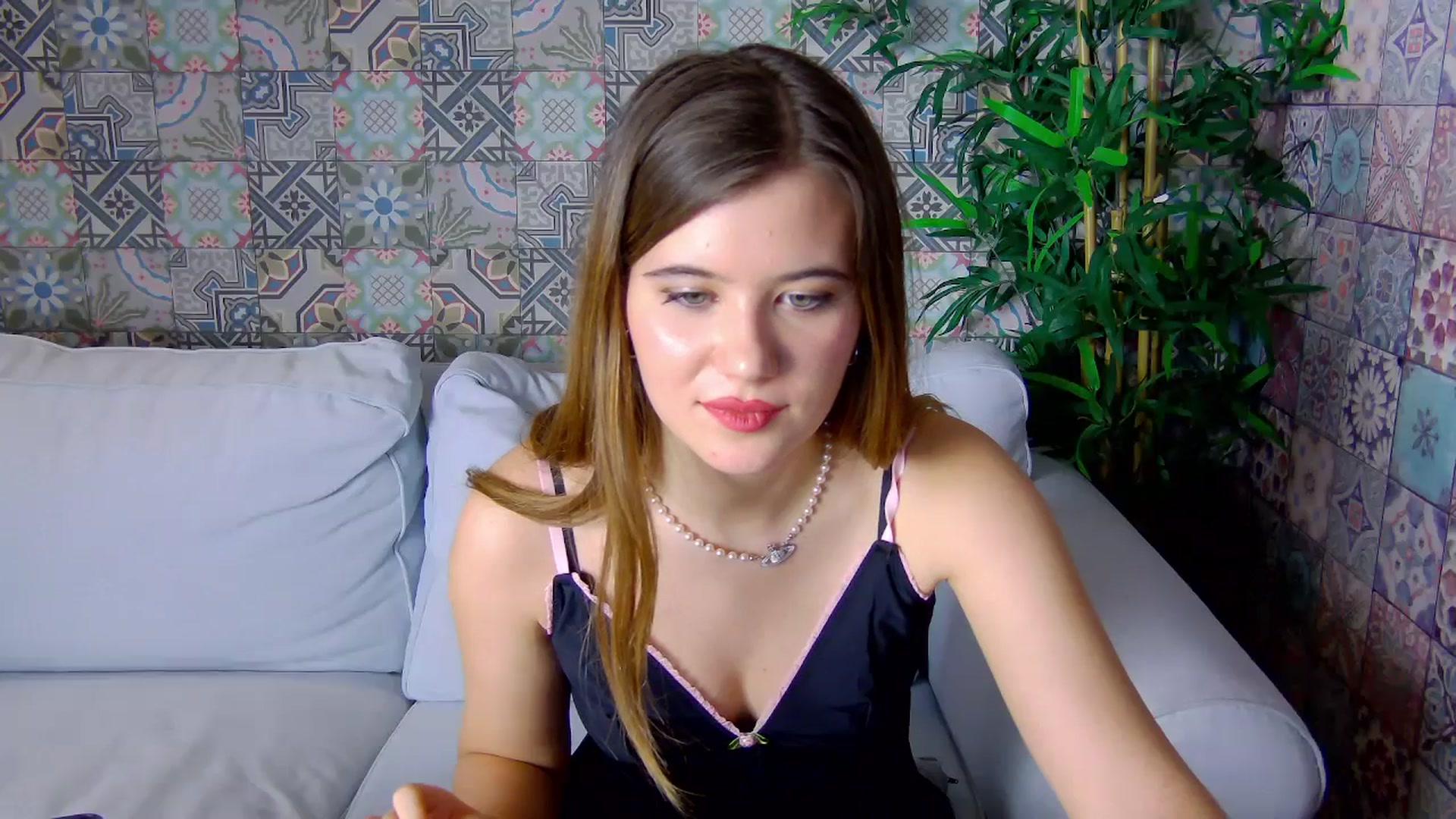 Gallery image thumbnail from Aileenaa's myfreecams stream on, 12/21/2025, 20:53 image 18 of 20