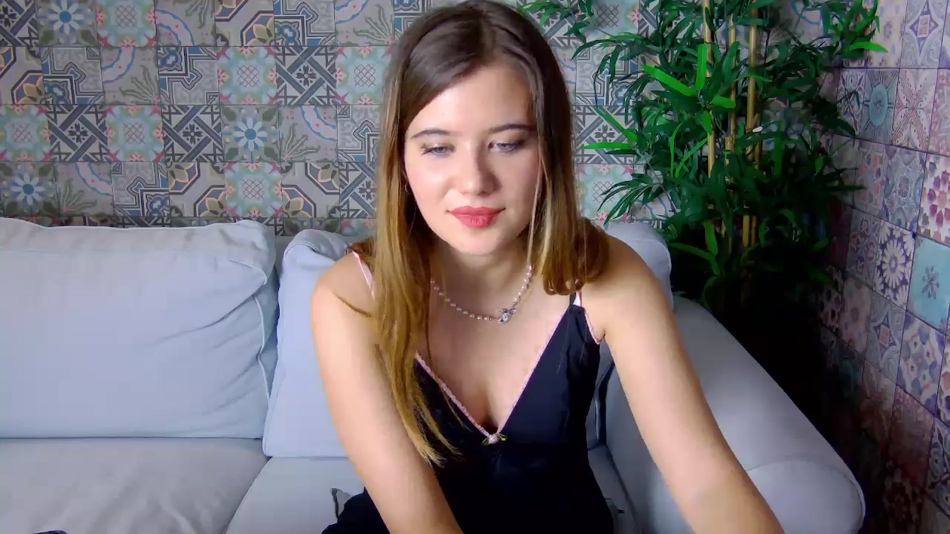 Gallery image thumbnail from Aileenaa's myfreecams stream on, 12/21/2025, 20:53 image 11 of 20