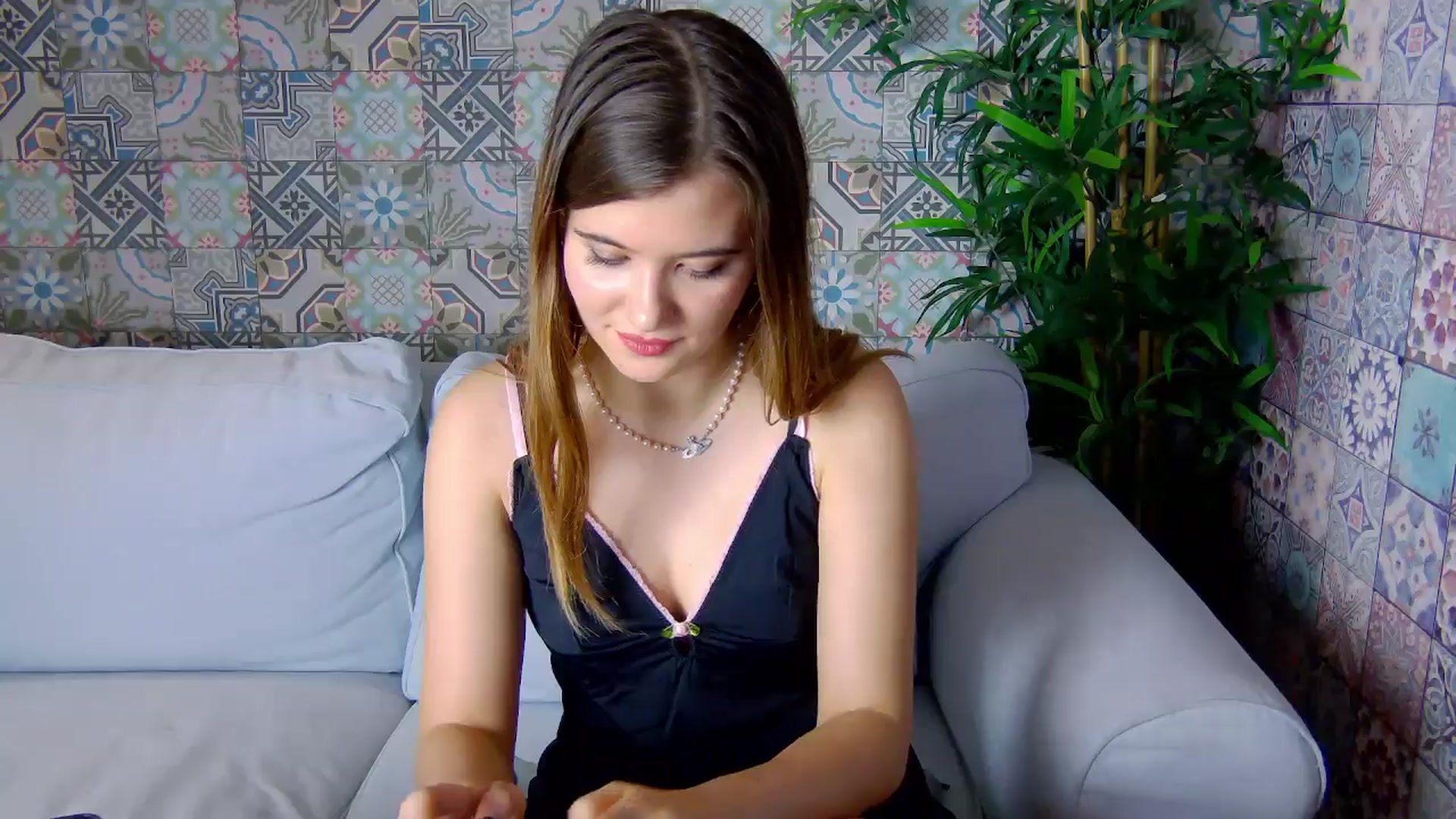 Gallery image thumbnail from Aileenaa's myfreecams stream on, 12/21/2025, 20:53 image 6 of 20
