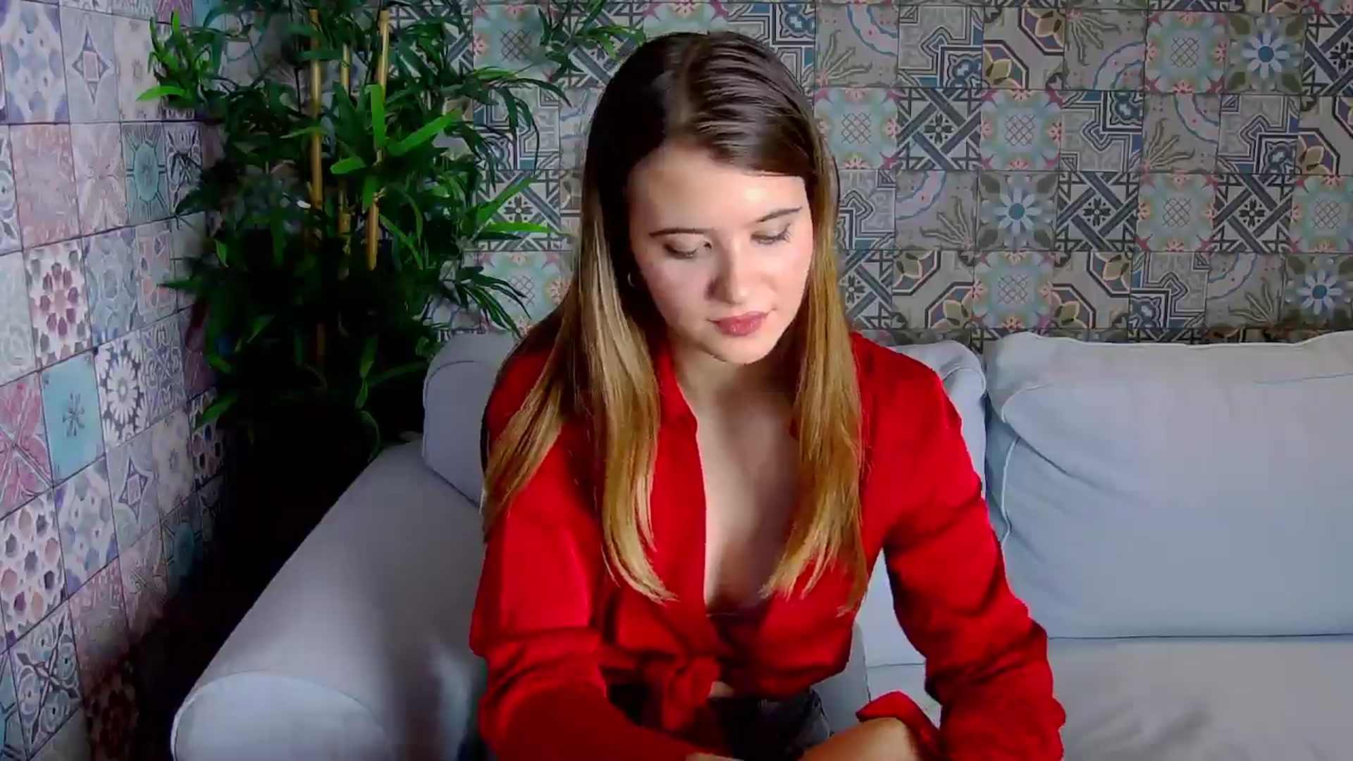 Gallery image thumbnail from Aileenaa's myfreecams stream on, 12/22/2025, 20:32 image 3 of 20