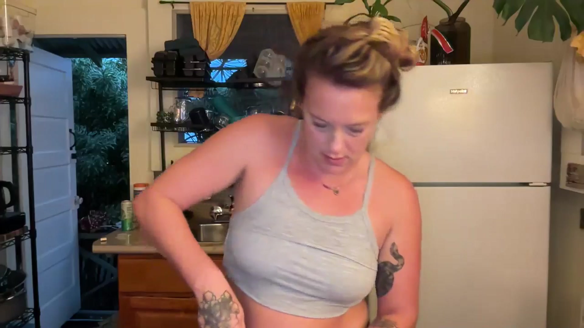 Gallery image thumbnail from Ailia's myfreecams stream on, 11/30/2024, 04:05 image 8 of 20
