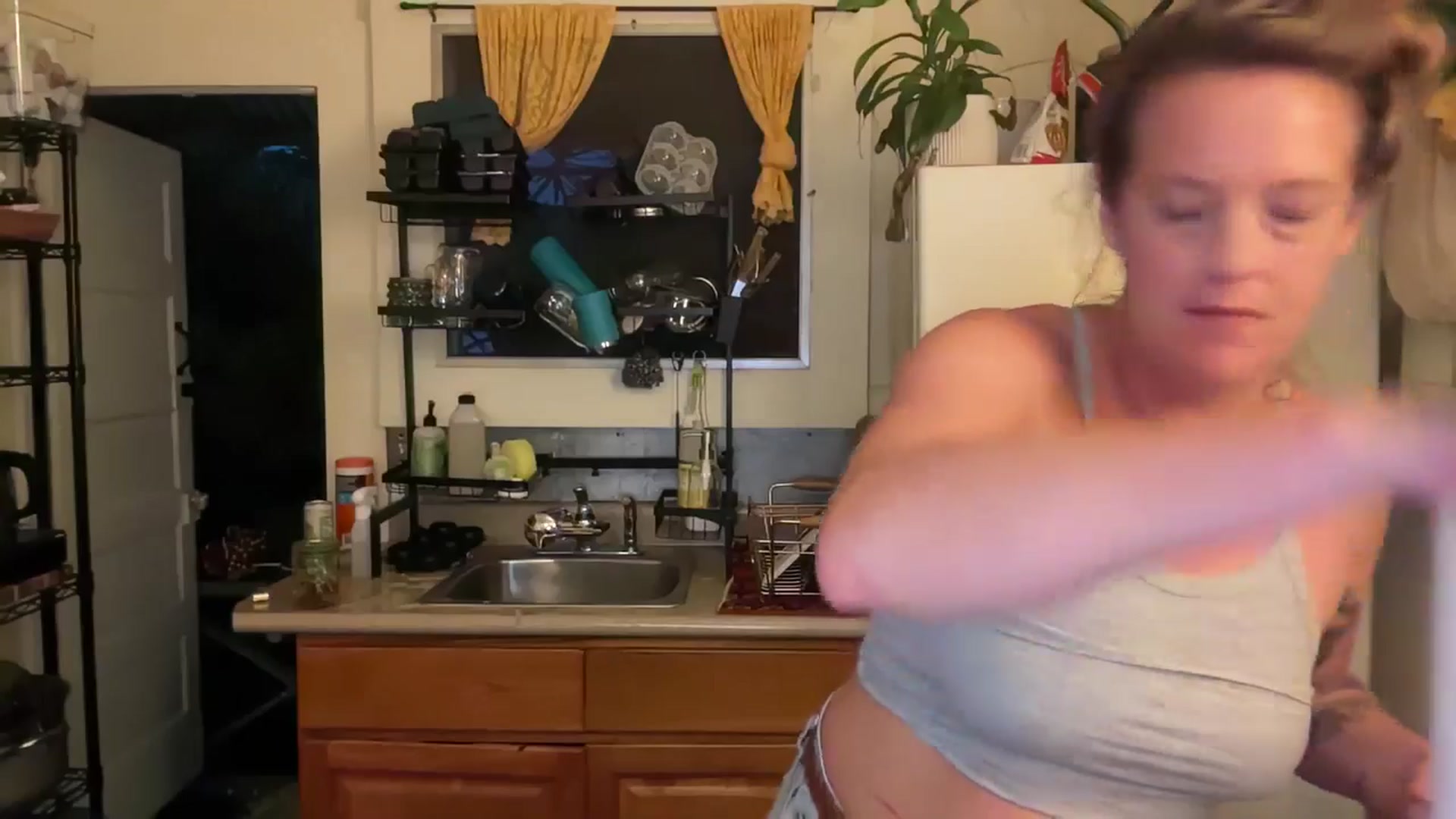 Gallery image thumbnail from Ailia's myfreecams stream on, 11/30/2024, 04:05 image 18 of 20