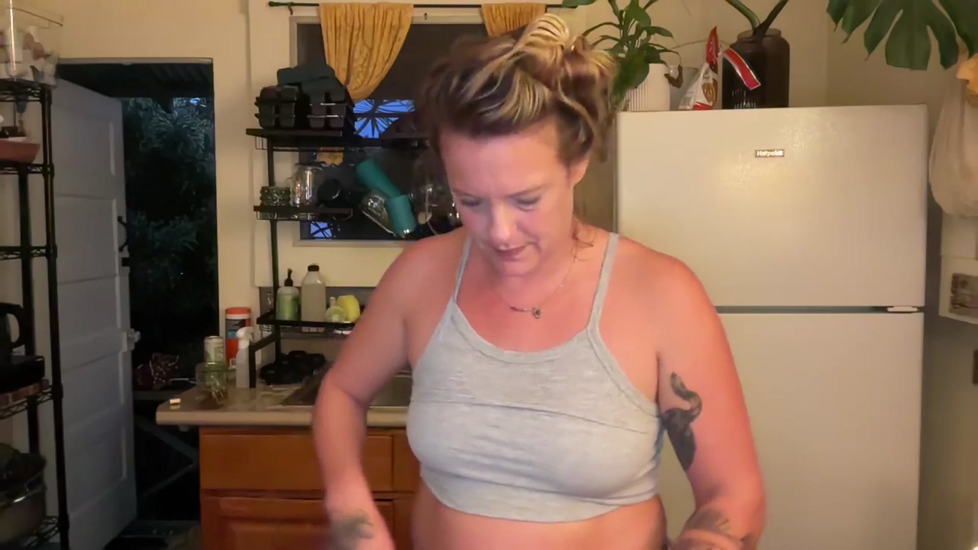 Gallery image thumbnail from Ailia's myfreecams stream on, 11/30/2024, 04:05 image 13 of 20