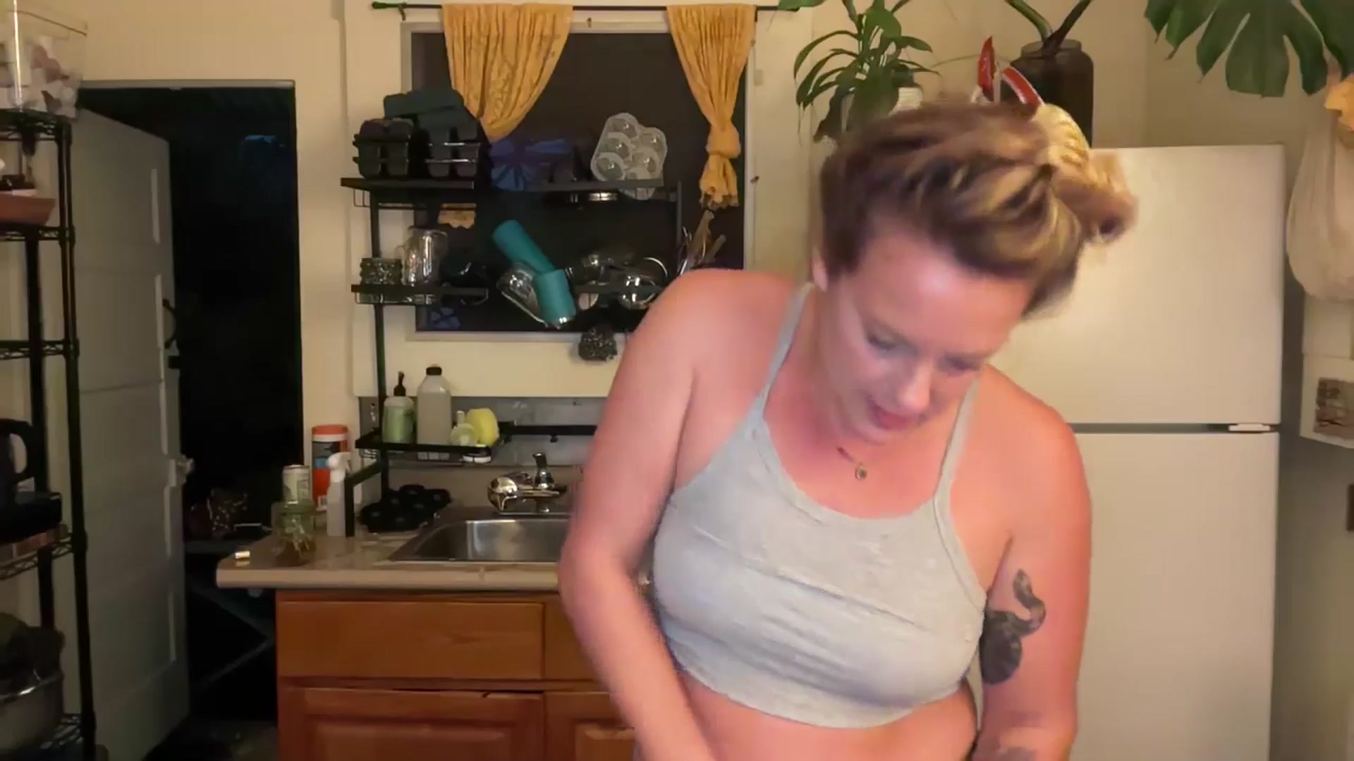 Gallery image thumbnail from Ailia's myfreecams stream on, 11/30/2024, 04:05 image 19 of 20