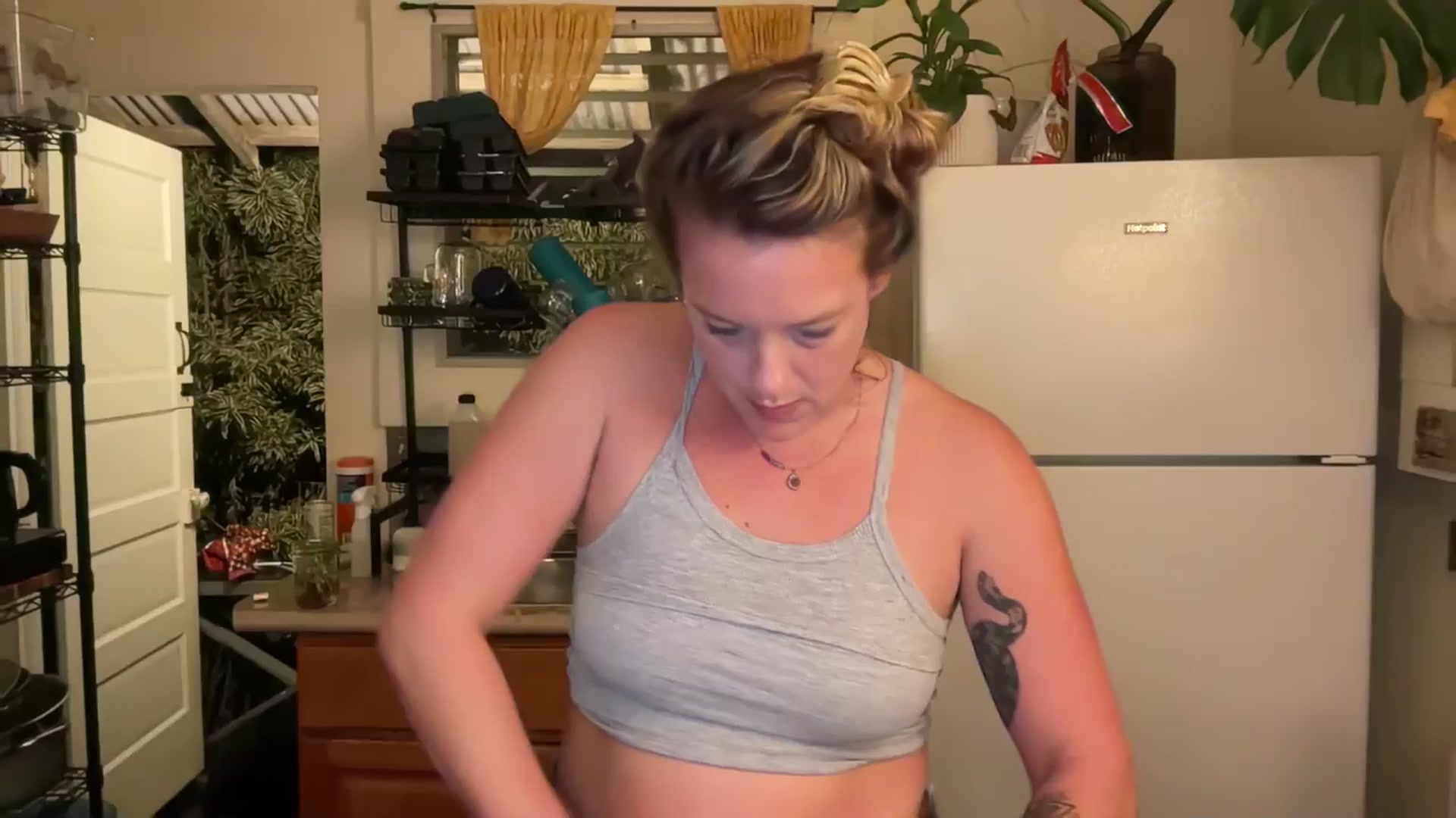 Gallery image thumbnail from Ailia's myfreecams stream on, 11/30/2024, 04:30 image 1 of 20